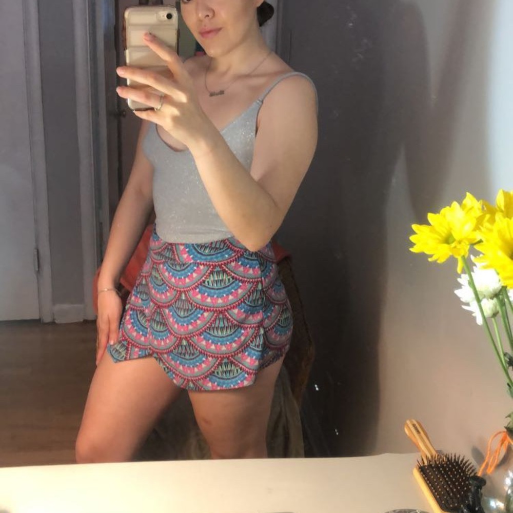 Skort!